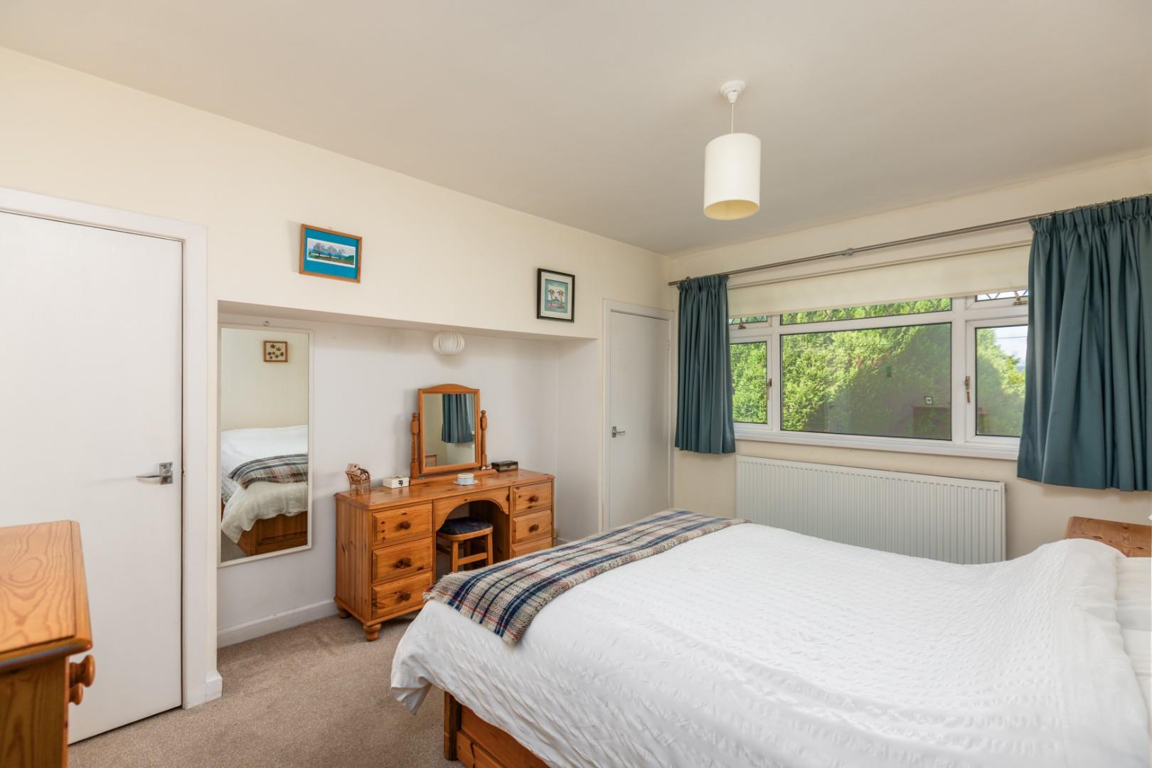 Summerland Lane, Newton, Caswell, Swansea, SA3 4RS